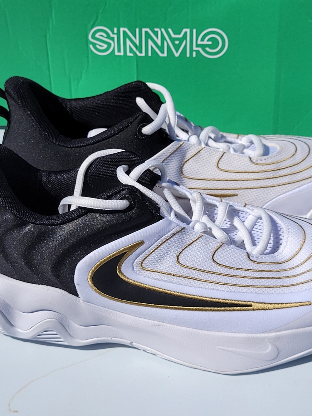 Size 7 youth Nike Giannis Immortality 4 (GS) White Basketball Shoes FZ6734-100 - Picture 6 of 9